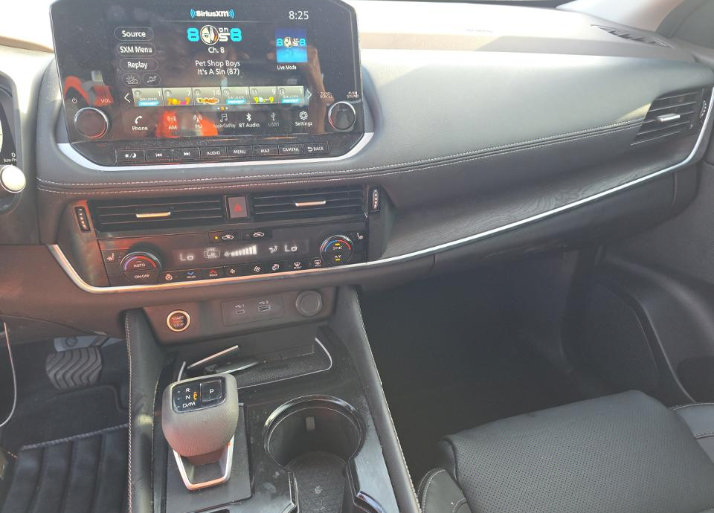 Used 2023 Nissan Rogue Platinum w/ Platinum Premium Package FWD image 10