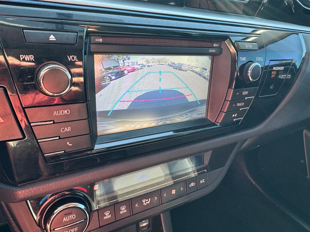 Used 2015 Toyota Corolla S image 16