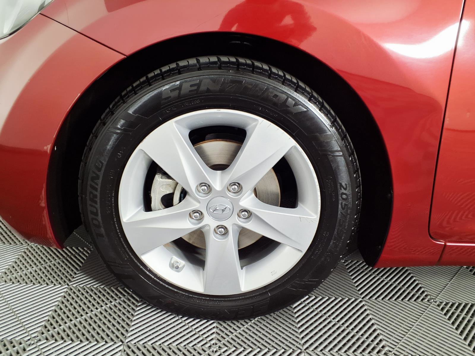 Used 2013 Hyundai Elantra GLS w/ Preferred Pkg FWD image 7