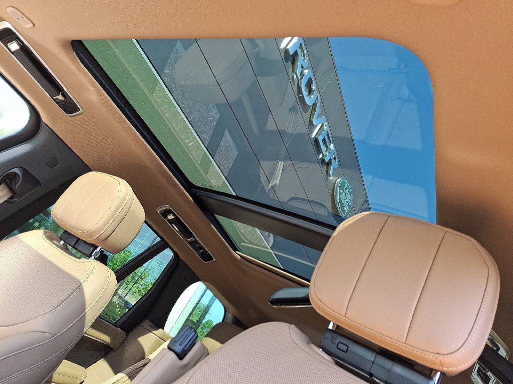 New 2026 Land Rover Range Rover SE AWD/4WD image 10