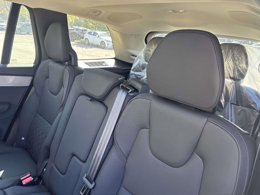 New 2026 Volvo XC90 B6 Plus w/ Protection Package Premier image 26