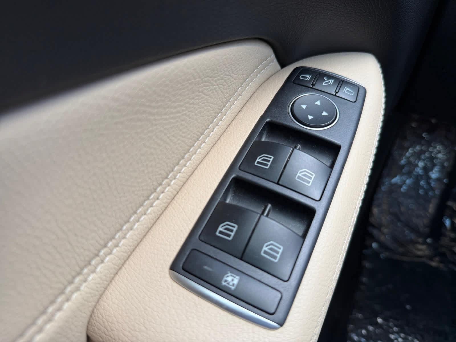Used 2019 Mercedes-Benz GLS 450 4MATIC image 28