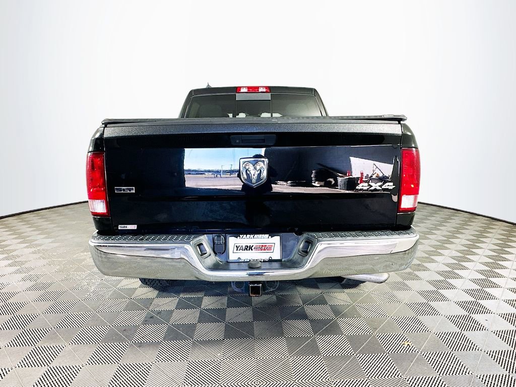 Certified 2019 RAM 1500 Classic SLT w/ Luxury Group image 10