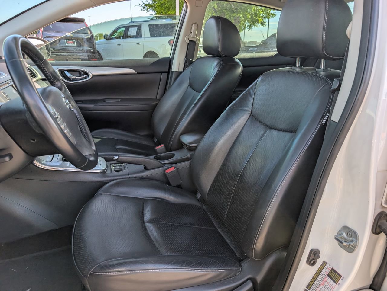 Used 2015 Nissan Sentra SR w/ SR Premium Package image 27