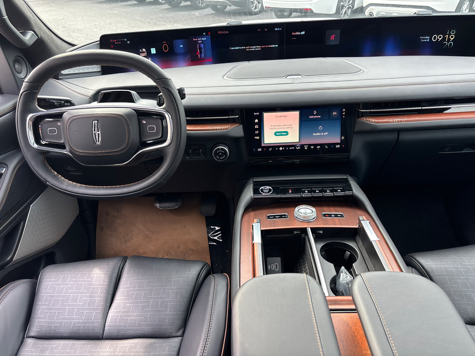 New 2026 Lincoln Navigator L Black Label AWD/4WD image 28