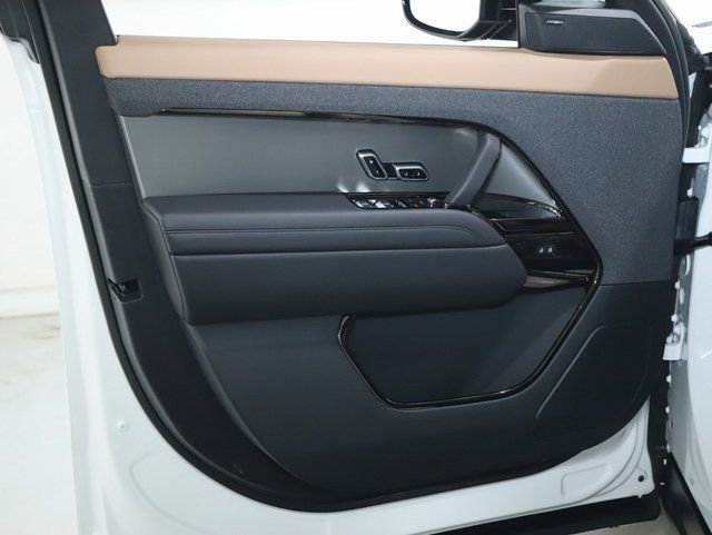 Certified 2025 Land Rover Range Rover Sport Dynamic SE image 31