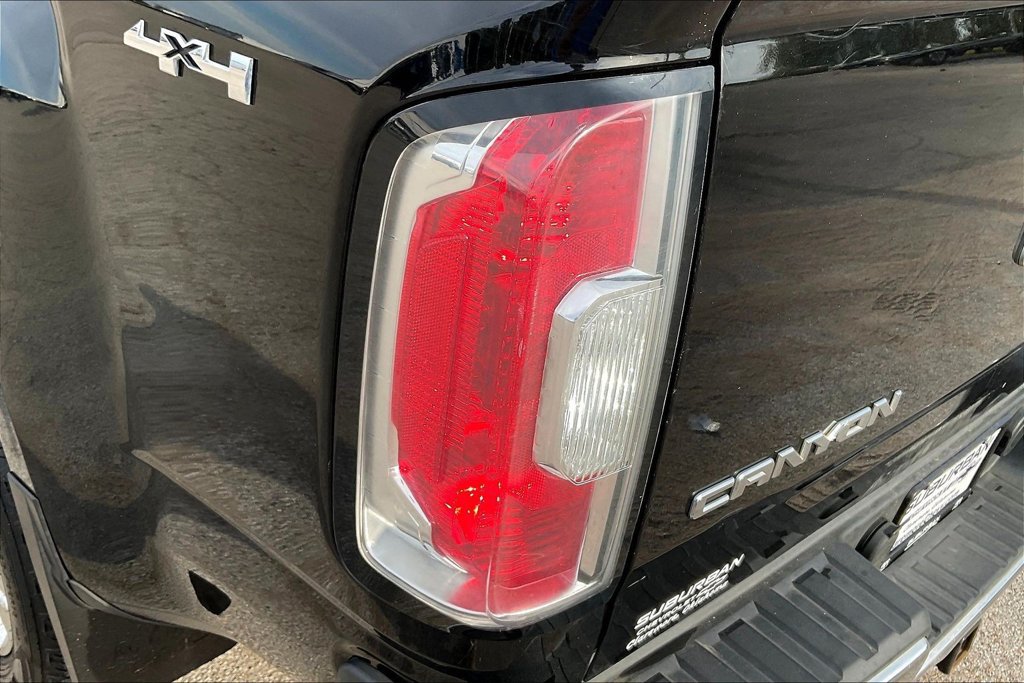 Used 2016 GMC Canyon SLT w/ Driver Alert Package AWD/4WD image 28