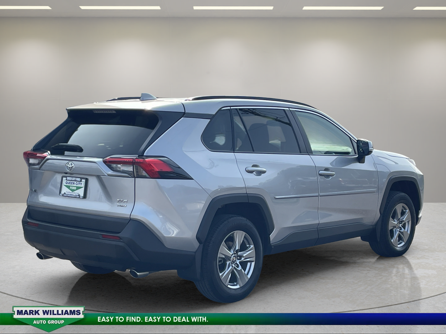 Used 2024 Toyota RAV4 XLE w/ Convenience Package AWD/4WD image 5