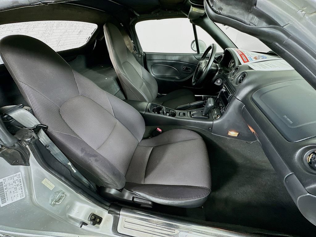 Used 2001 MAZDA MX-5 Miata image 29