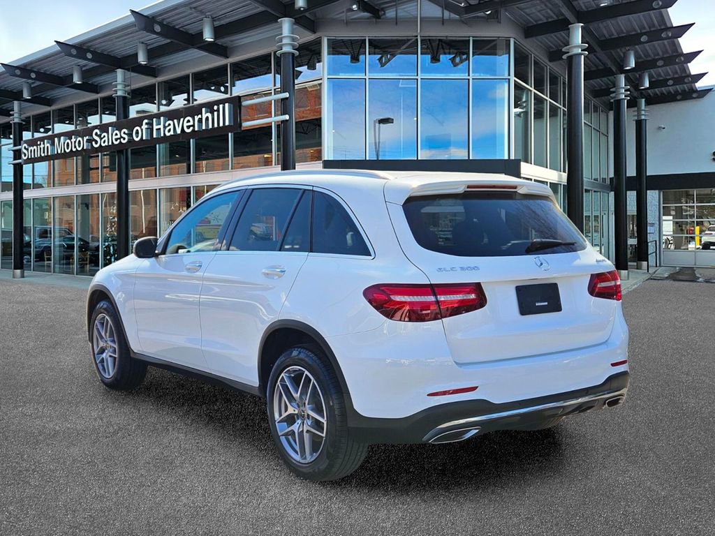 Used 2018 Mercedes-Benz GLC 300 4MATIC image 3