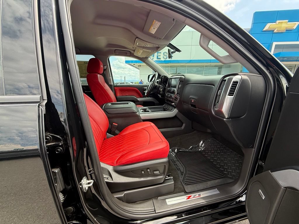 Used 2018 Chevrolet Silverado 1500 LT w/ All Star Edition AWD/4WD image 18