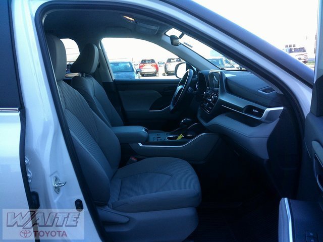 Certified 2023 Toyota Highlander LE image 31