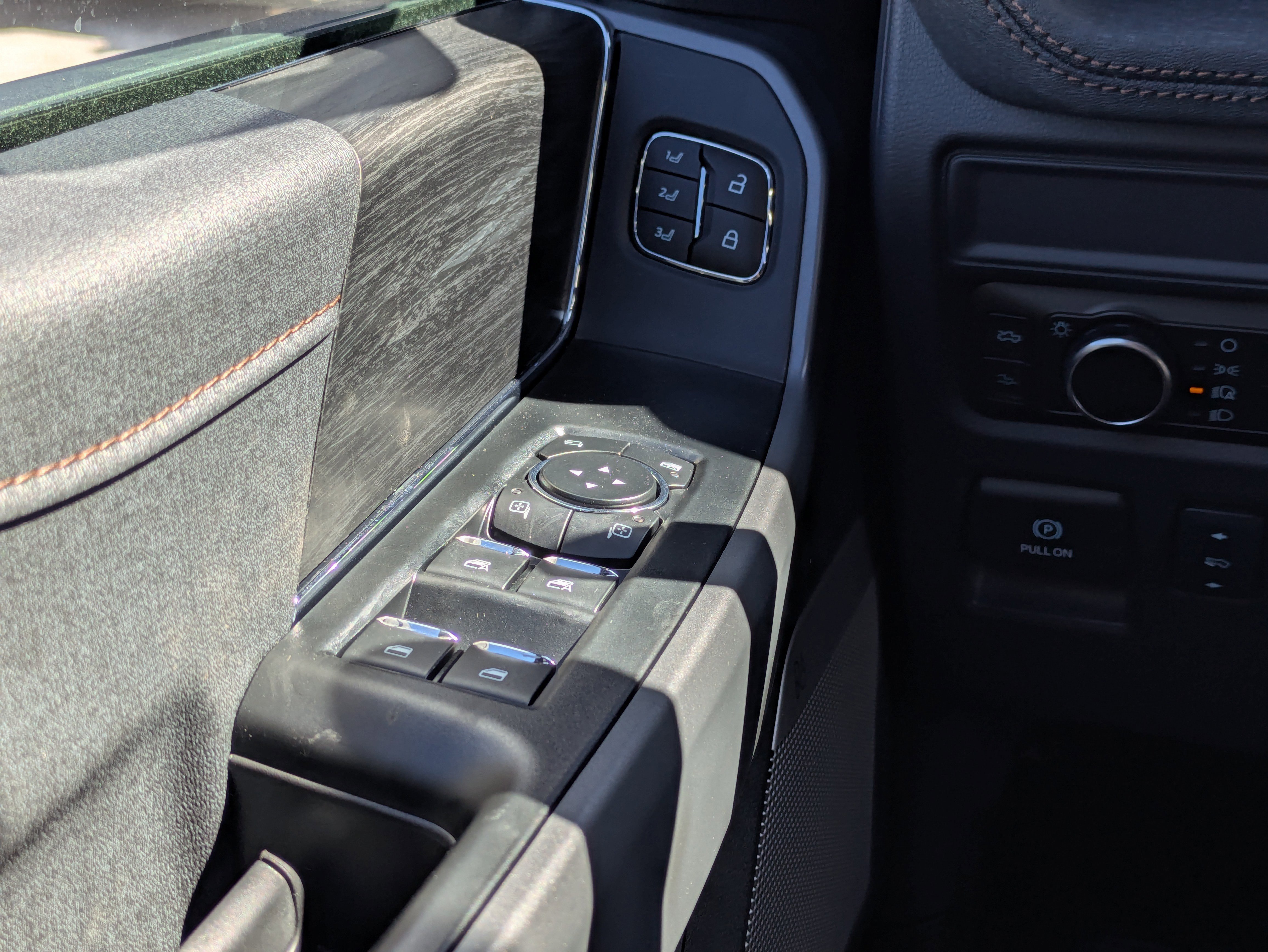 New 2025 Ford F150 Lightning Lariat image 26