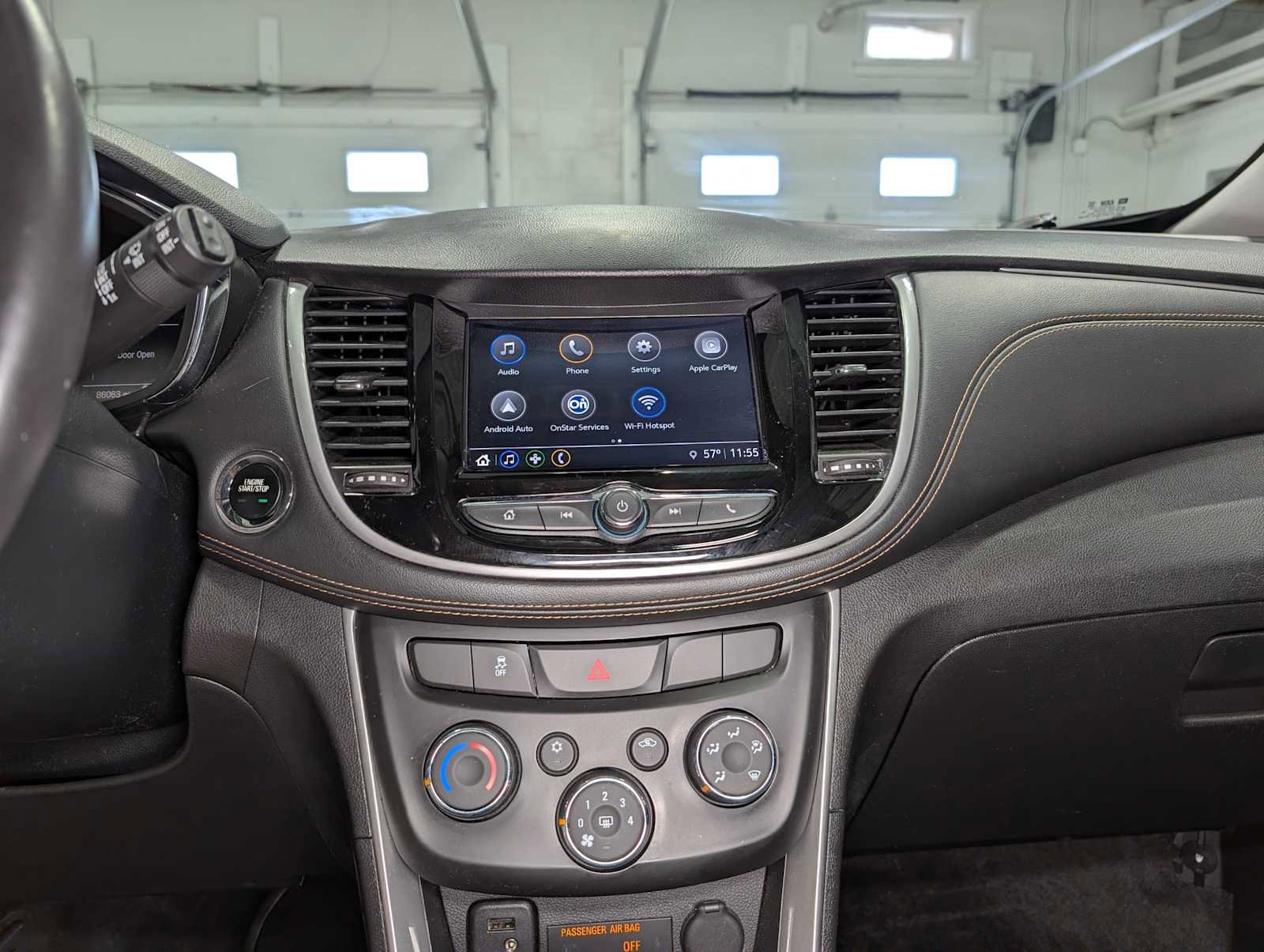 Used 2018 Chevrolet Trax LT w/ LT Convenience Package AWD/4WD image 31