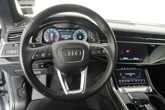 Used 2021 Audi Q8 Prestige w/ Prestige Package image 23