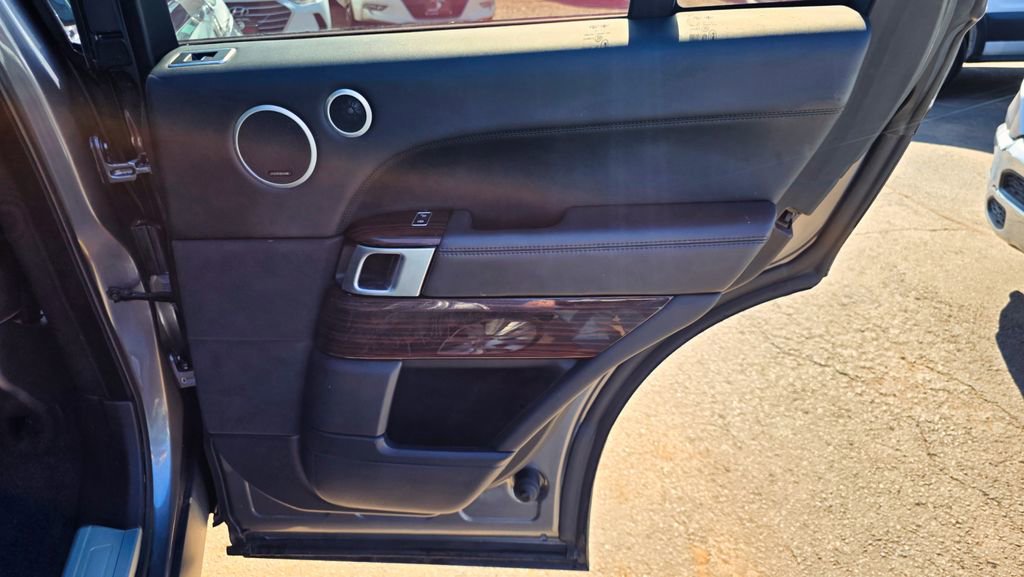 Used 2015 Land Rover Range Rover Supercharged image 44