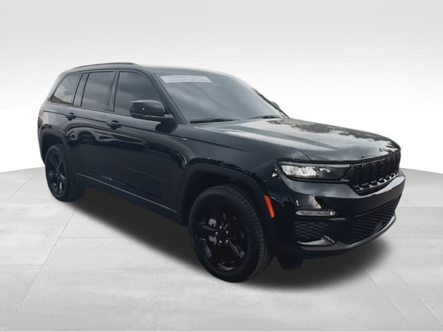 Used 2024 Jeep Grand Cherokee Limited w/ Black Appearance Package AWD/4WD image 2