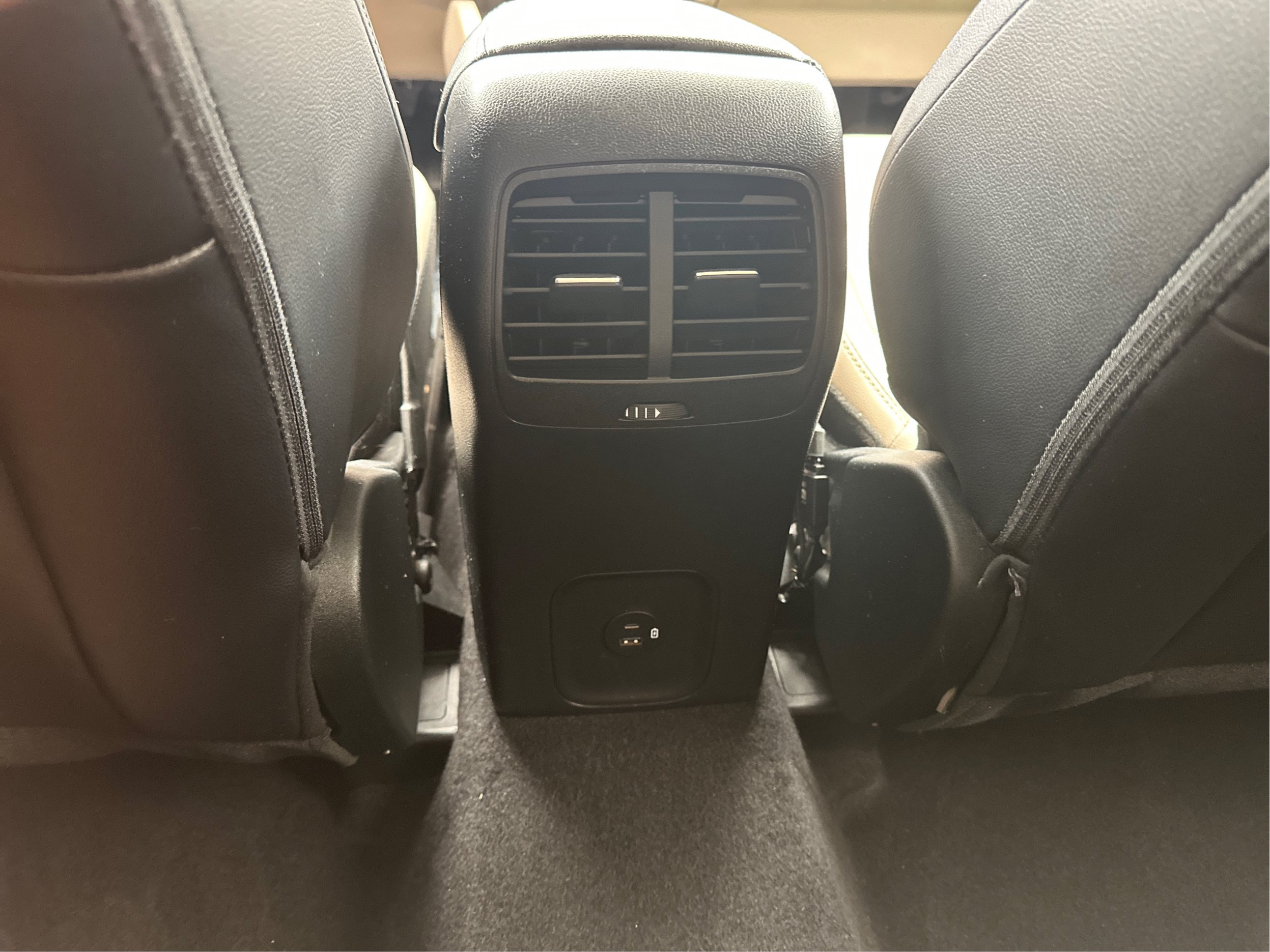 Used 2022 Ford Escape Titanium AWD/4WD image 22