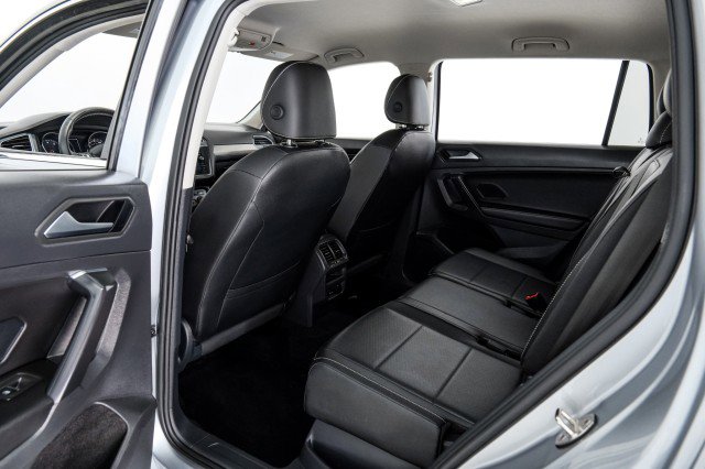 Used 2021 Volkswagen Tiguan SE R-Line image 37