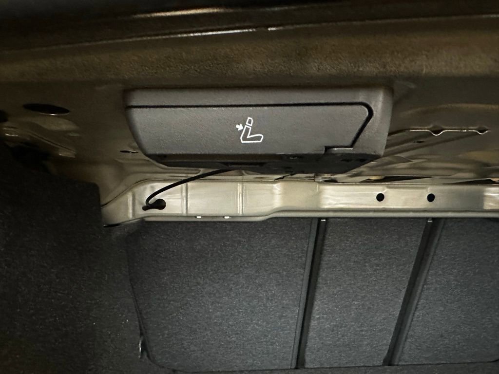 Used 2025 BMW 330i xDrive 330i xDrive w/ Convenience Package image 38