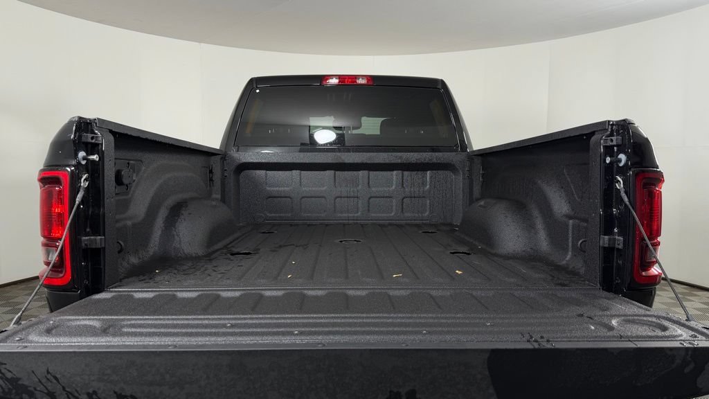 New 2026 RAM 2500 Big Horn AWD/4WD image 9