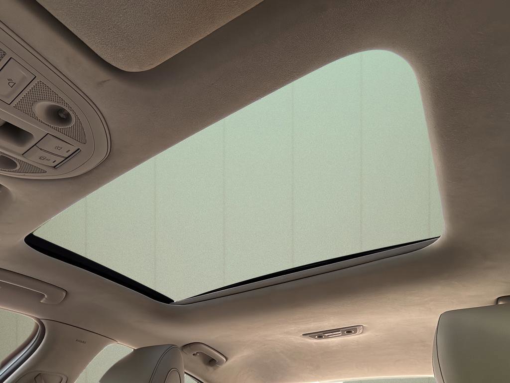 Used 2020 Genesis G70 2.0T w/ Prestige Package image 32