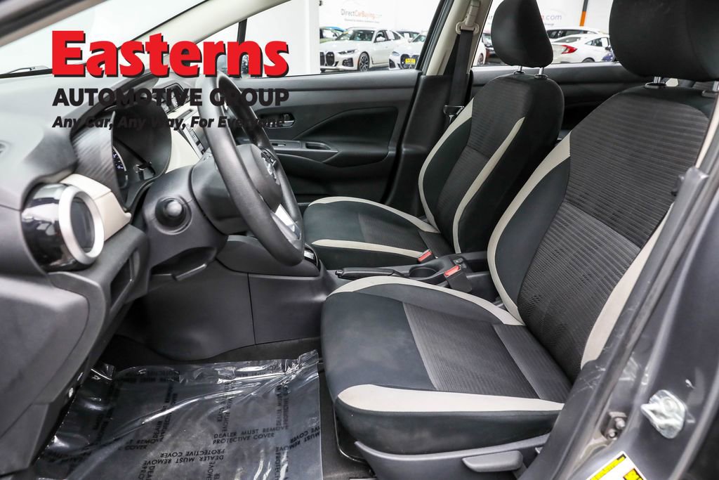 Used 2021 Nissan Versa SV image 14