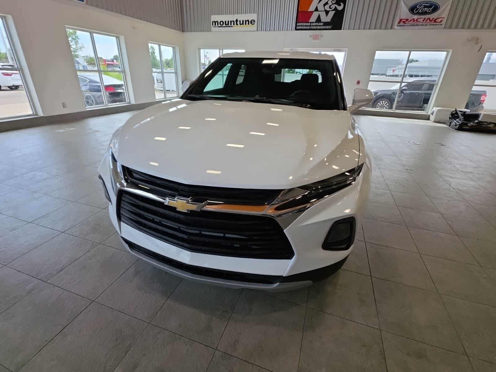 Used 2021 Chevrolet Blazer LT FWD image 2