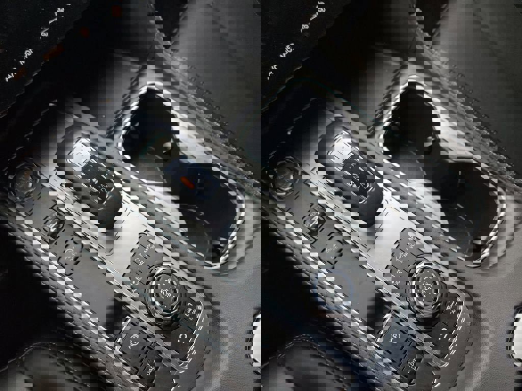 Used 2022 INFINITI QX60 Sensory w/ Cargo Package image 29