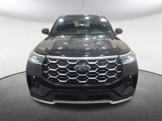 Used 2025 Ford Explorer Platinum w/ Ultimate Package AWD/4WD image 2