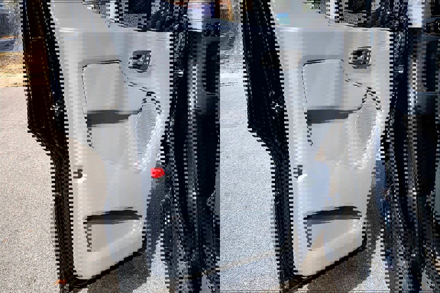 Used 2016 Ford Transit 350 XLT image 22