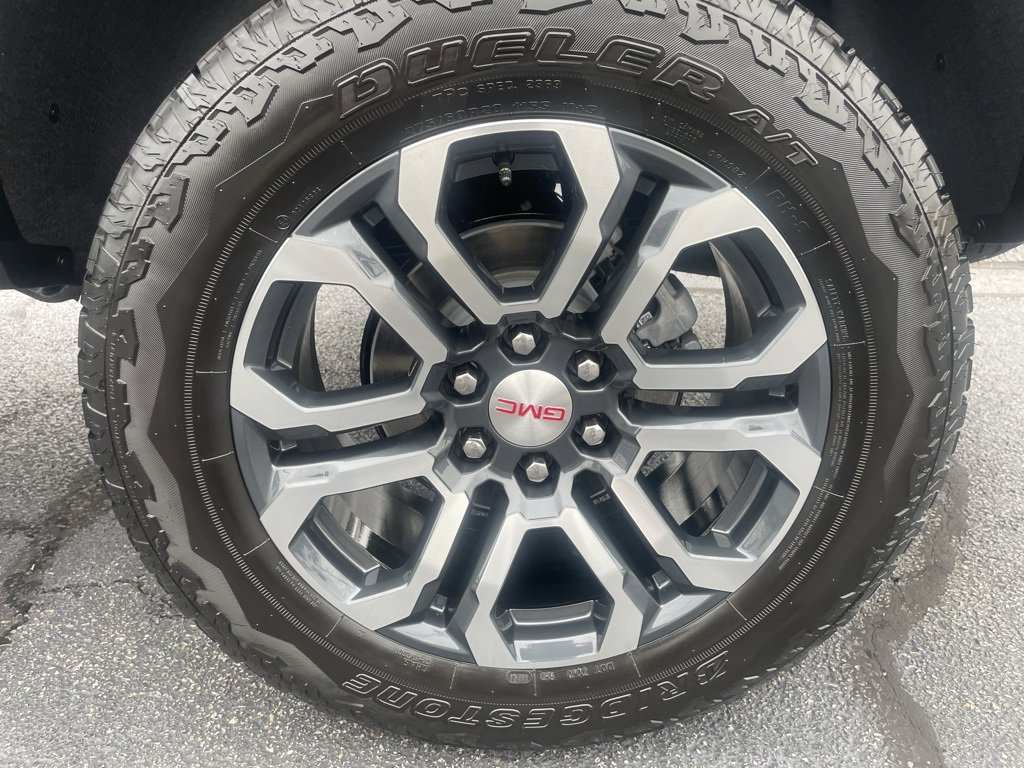 Certified 2024 GMC Canyon AT4 w/ Technology Package image 9