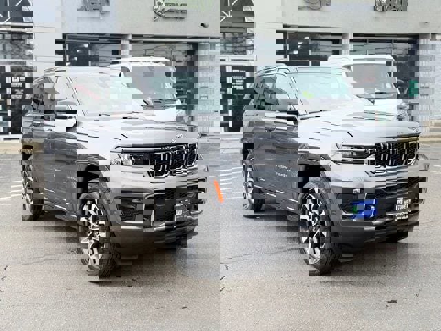 Used 2022 Jeep Grand Cherokee Overland w/ Luxury Tech Group IV image 10