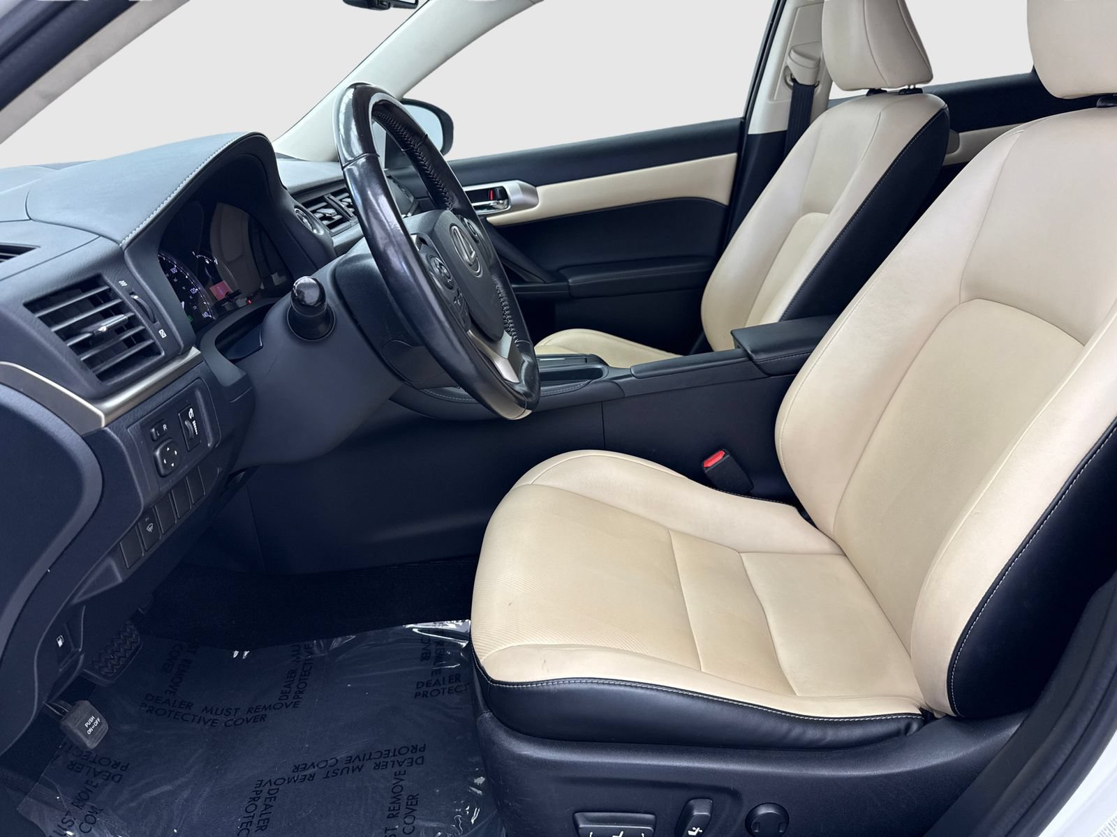 Used 2016 Lexus CT 200h w/ Accessory Package 2 FWD image 17