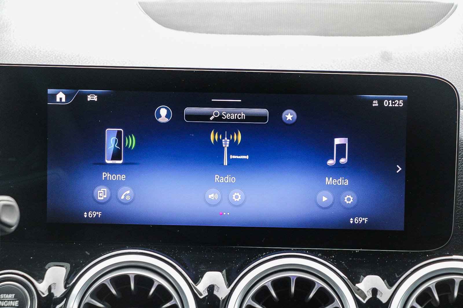 Certified 2025 Mercedes-Benz GLA 250 4MATIC image 13