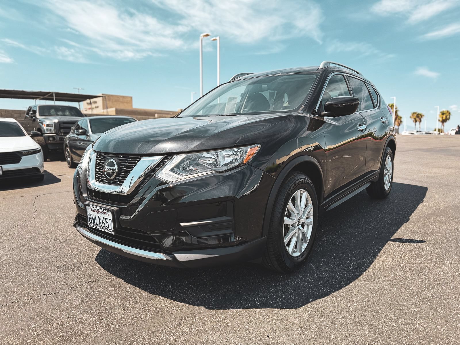 Used 2020 Nissan Rogue SV FWD image 3