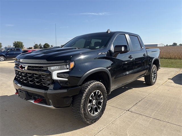 Used 2024 Chevrolet Silverado 1500 ZR2 w/ Technology Package image 5