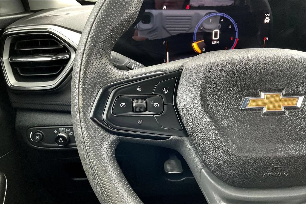 Used 2025 Chevrolet TrailBlazer LT AWD/4WD image 14