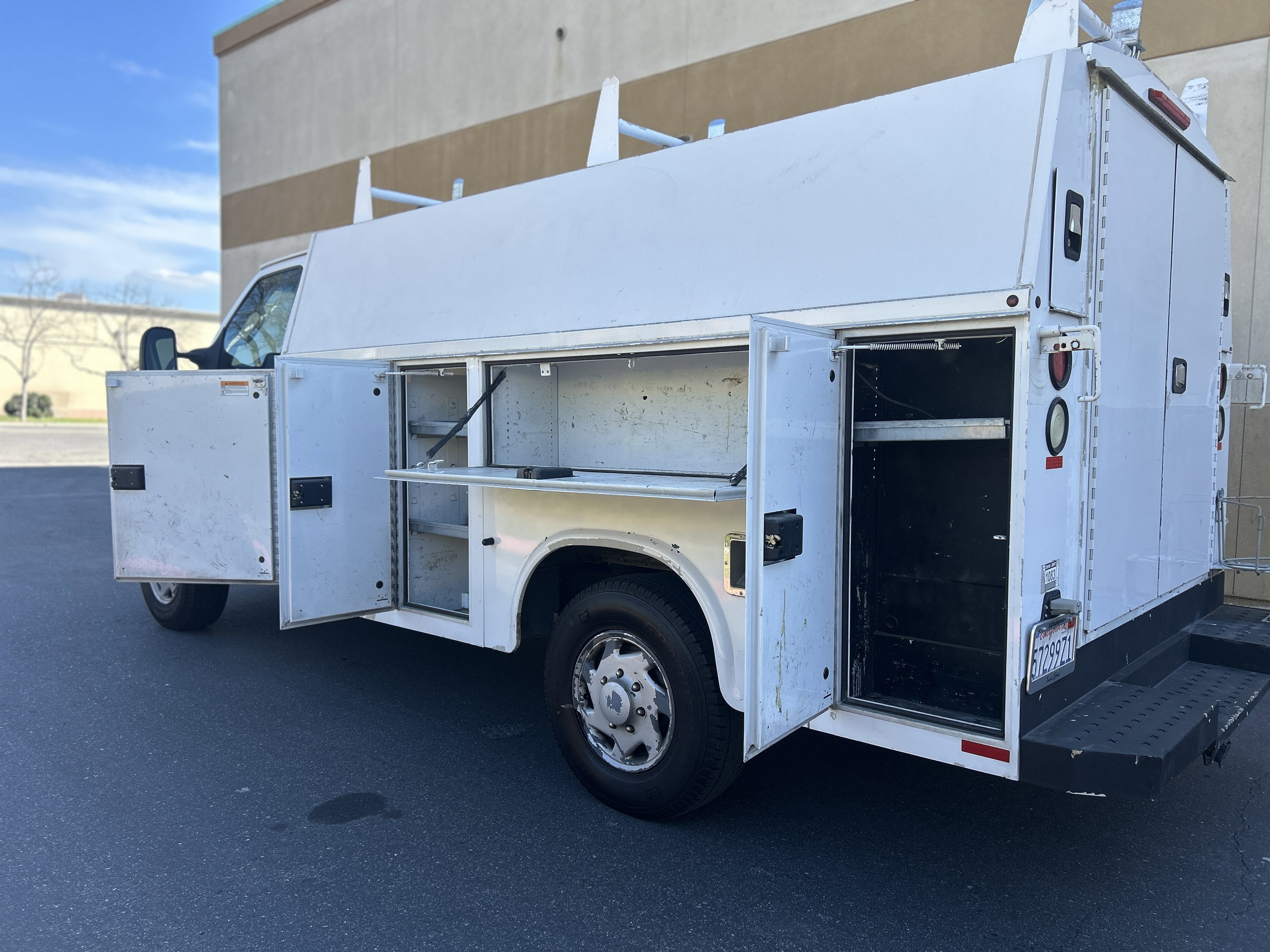 Used 2016 Ford E-350 and Econoline 350 Super Duty RWD image 10