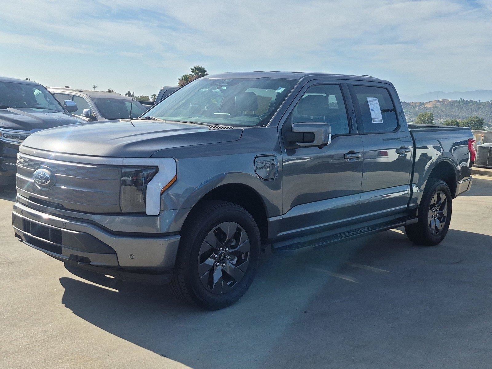 Used 2022 Ford F150 Lightning Lariat AWD/4WD image 3