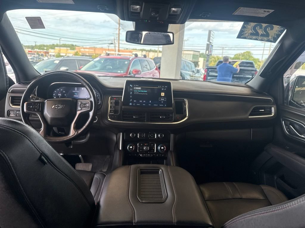 Used 2023 Chevrolet Suburban RST AWD/4WD image 15