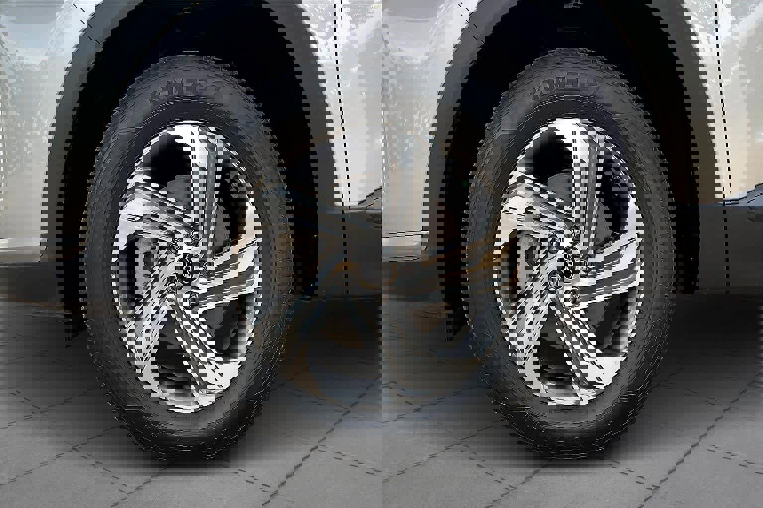 Certified 2023 Hyundai Santa Fe SEL image 10