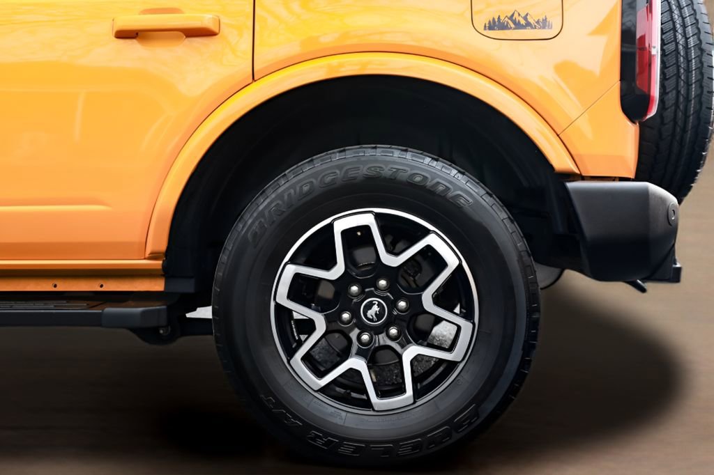 Used 2022 Ford Bronco Outer Banks image 15