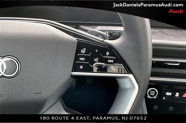 Used 2025 Audi Q5 Premium w/ Convenience Package image 19