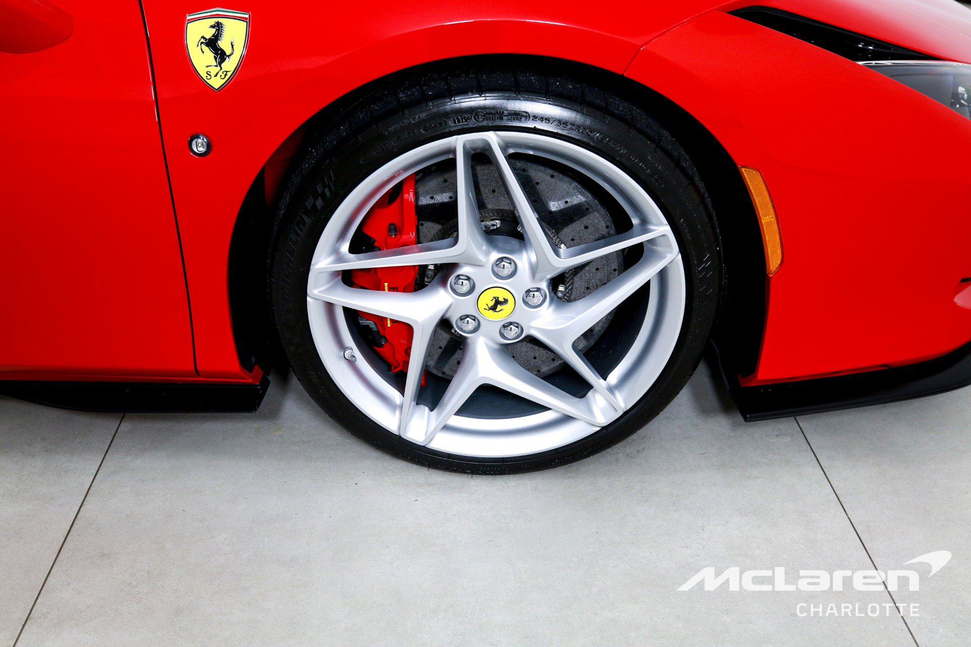Used 2020 Ferrari F8 Tributo RWD image 29