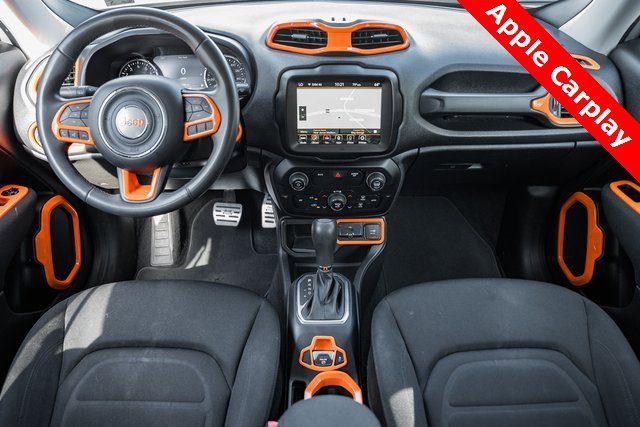 Used 2020 Jeep Renegade Latitude w/ UConnect 8.4 Nav Group image 3