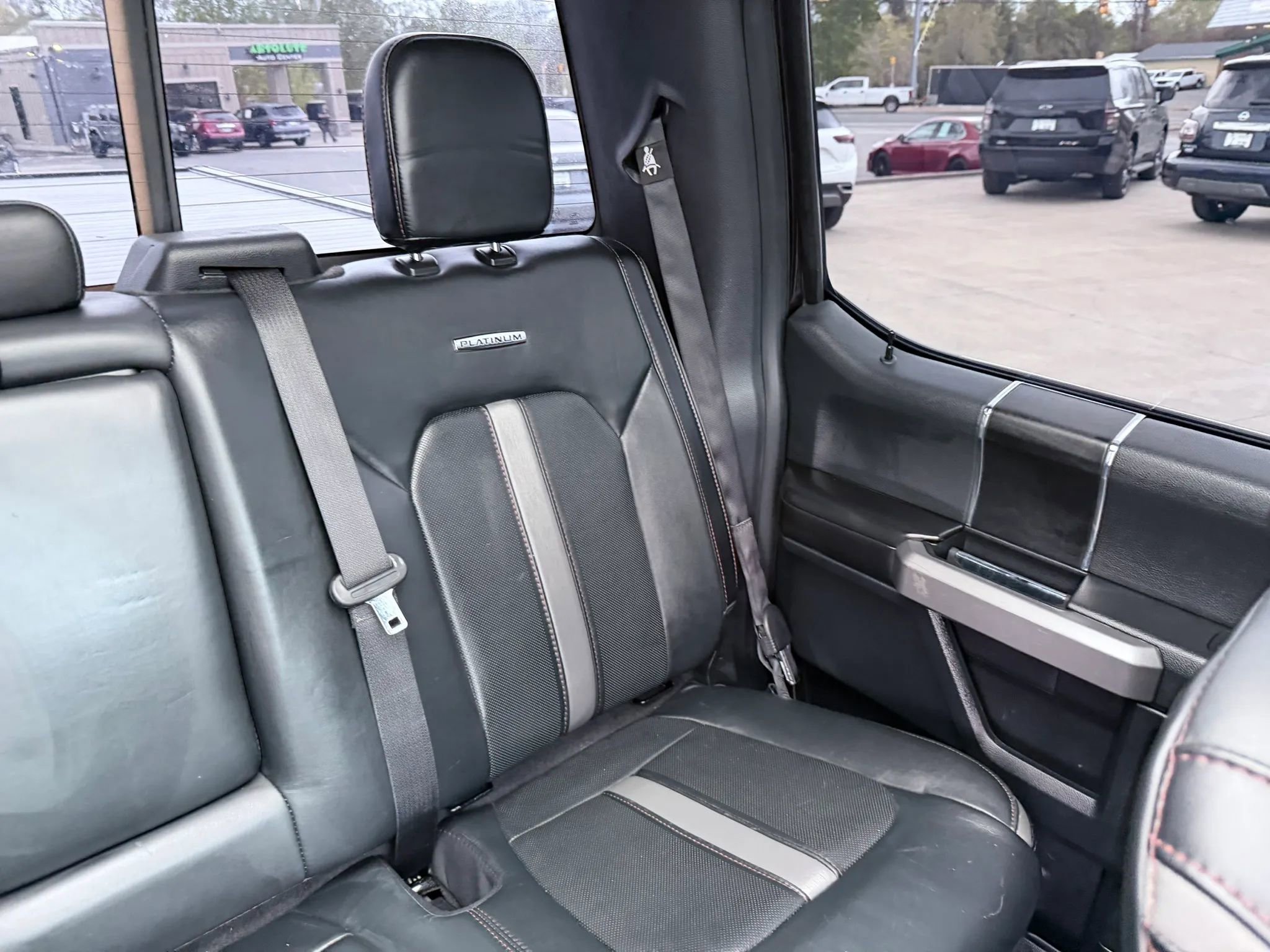 Used 2019 Ford F150 Platinum w/ Equipment Group 701A Luxury image 28