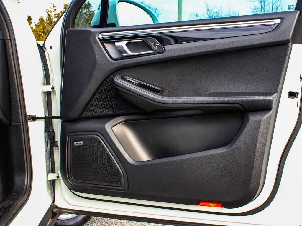 Used 2020 Porsche Macan image 13