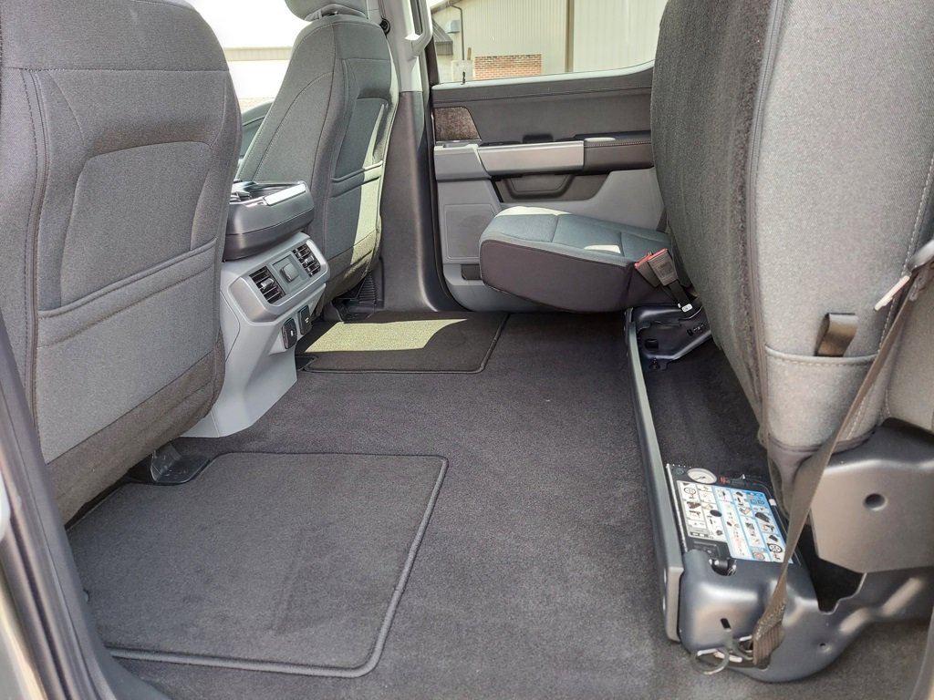 Used 2025 Ford F150 Lightning XLT w/ Max Trailer Tow Package image 40