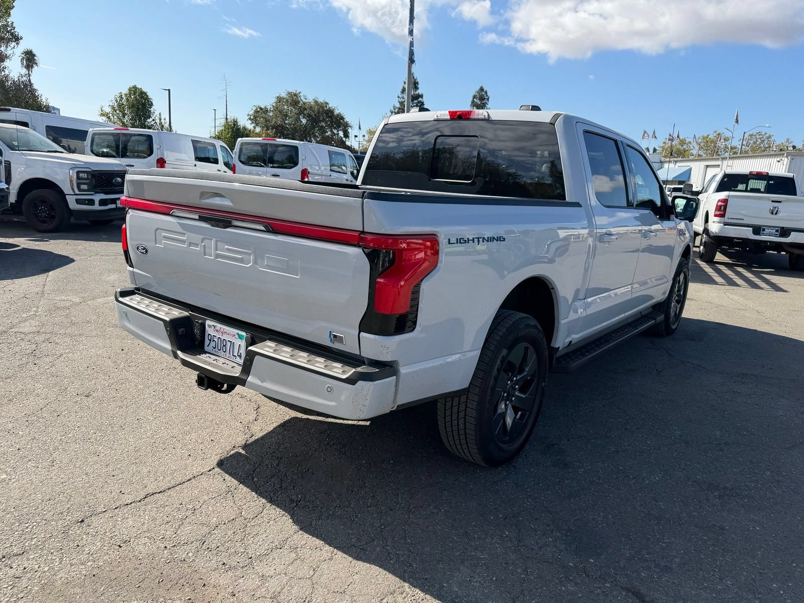Used 2025 Ford F150 Lightning Lariat AWD/4WD image 5